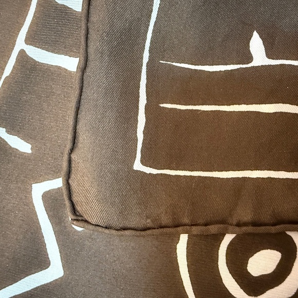 100% Silk Scarf with Tribal Design - Hand-Rolled Edges - Picture 7 of 9